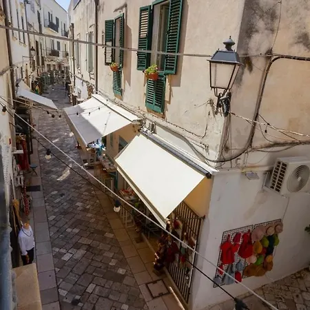Corso Garibaldi Bed & Breakfast