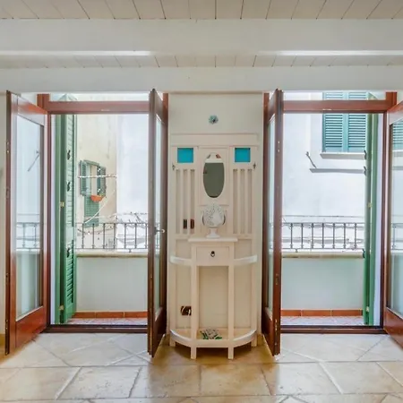 Bed & Breakfast Corso Garibaldi 3*