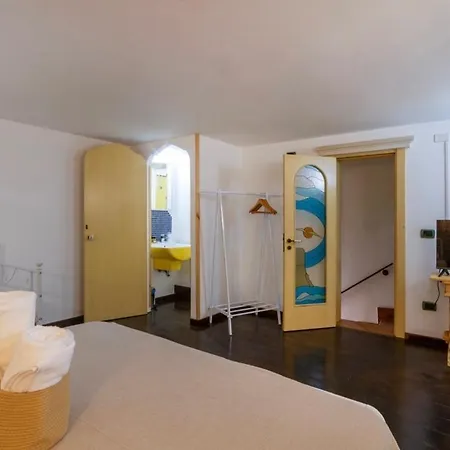 Couette-café Corso Garibaldi 3*