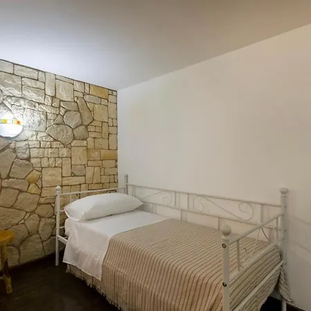 Corso Garibaldi 3* Otrante